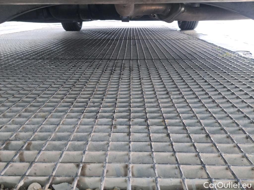 KIA  Niro KIA  / 2019 / 5P / crossover 1.6 GDi PHEV 104kW (141CV) Drive #11