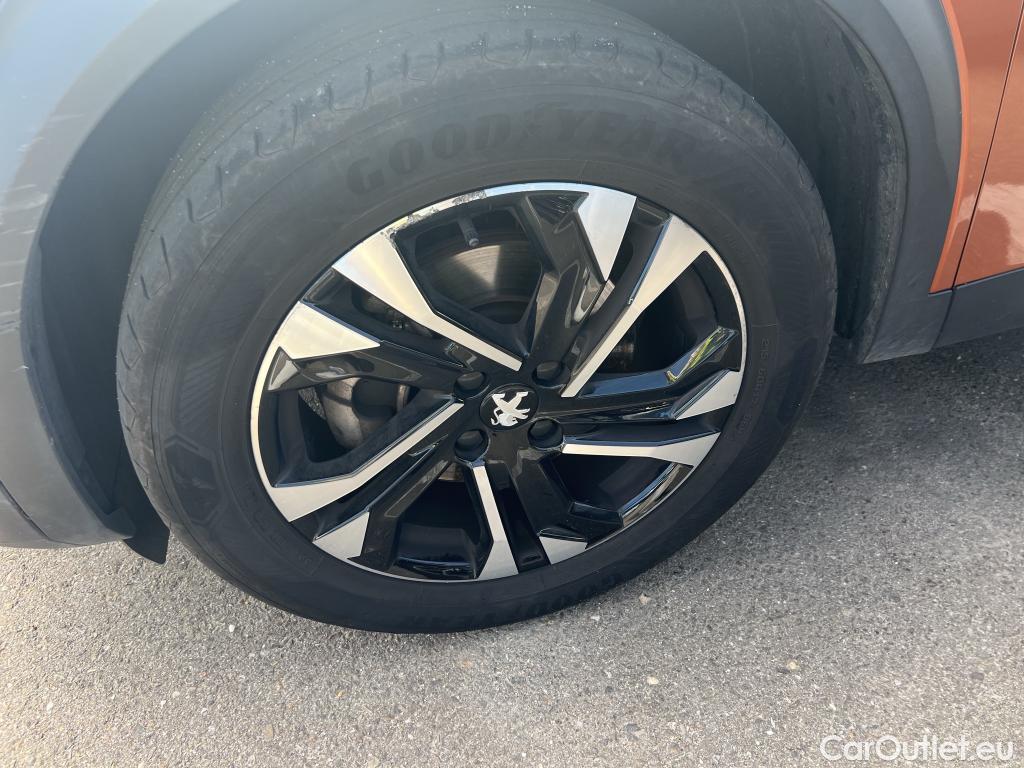  Peugeot  2008 PEUGEOT  / 2019 / 5P / todoterreno Allure BlueHDI 130 S&S EAT8 #6
