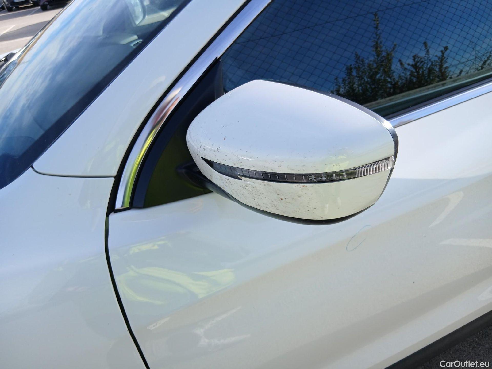 Nissan  Qashqai NISSAN  / 2017 / 5P / todoterreno DIG-T 103 kW (140 CV) E6D ACENTA #16