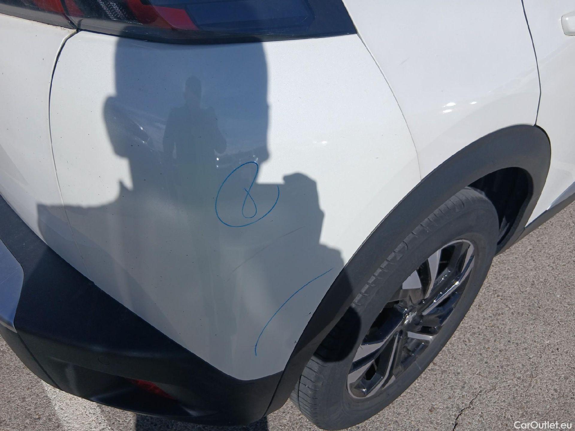 Peugeot  2008 PEUGEOT  / 2019 / 5P / todoterreno Allure Pack Puretech 130 S&S EAT8 #29