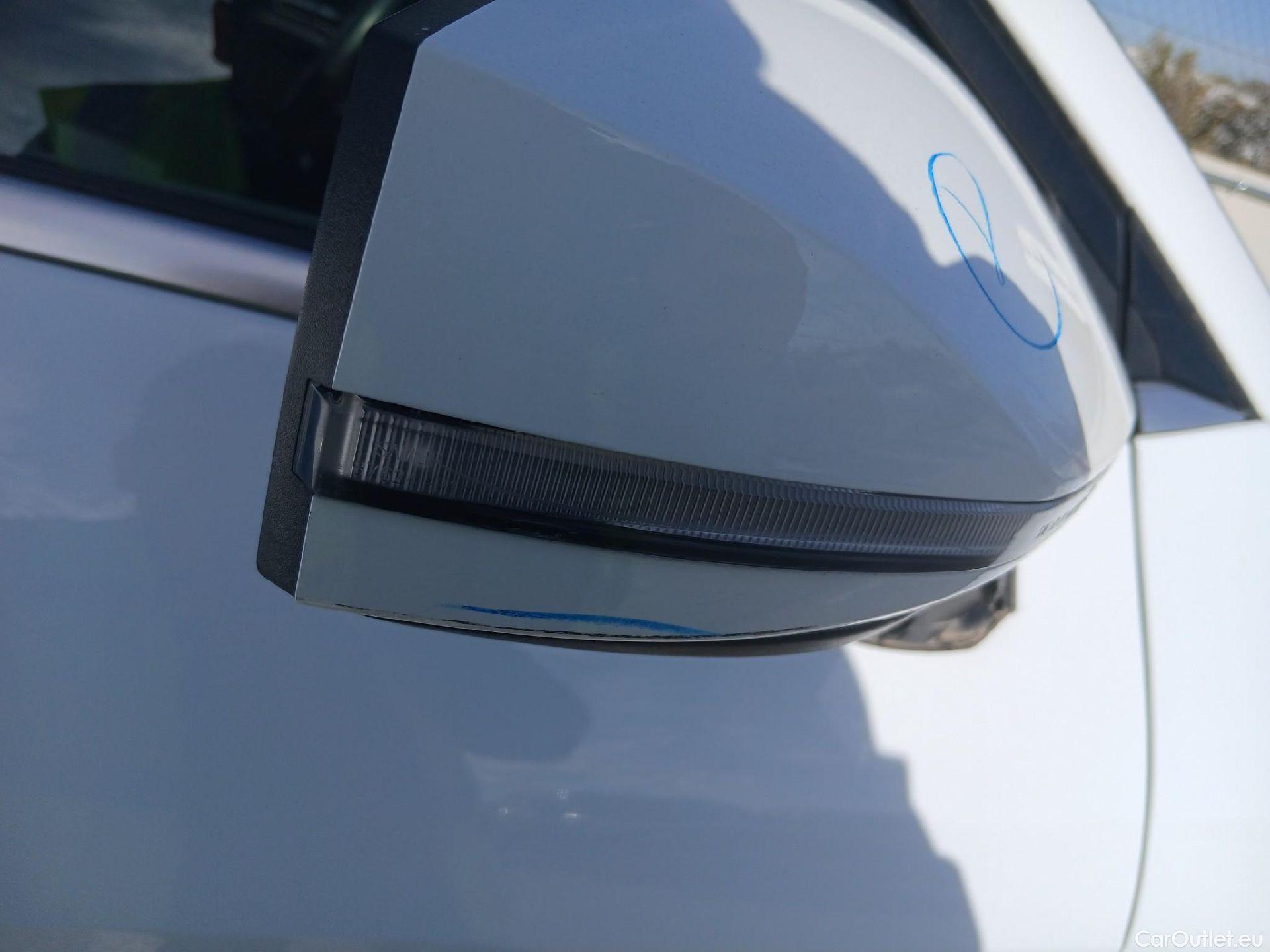  KIA  Sportage KIA  / 2022 / 5P / todoterreno 1.6 CRDi MHEV 100kW Business 4X4 DCT #38