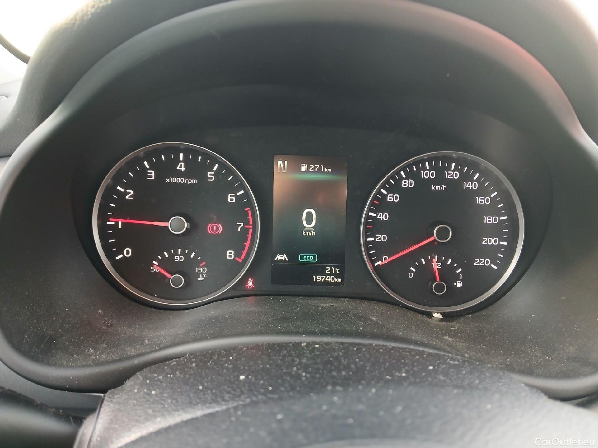 KIA  STONIC KIA  / 2017 / 5P / todoterreno 1.0 T-GDi 74kW (100CV) MHEV iMT Drive #4