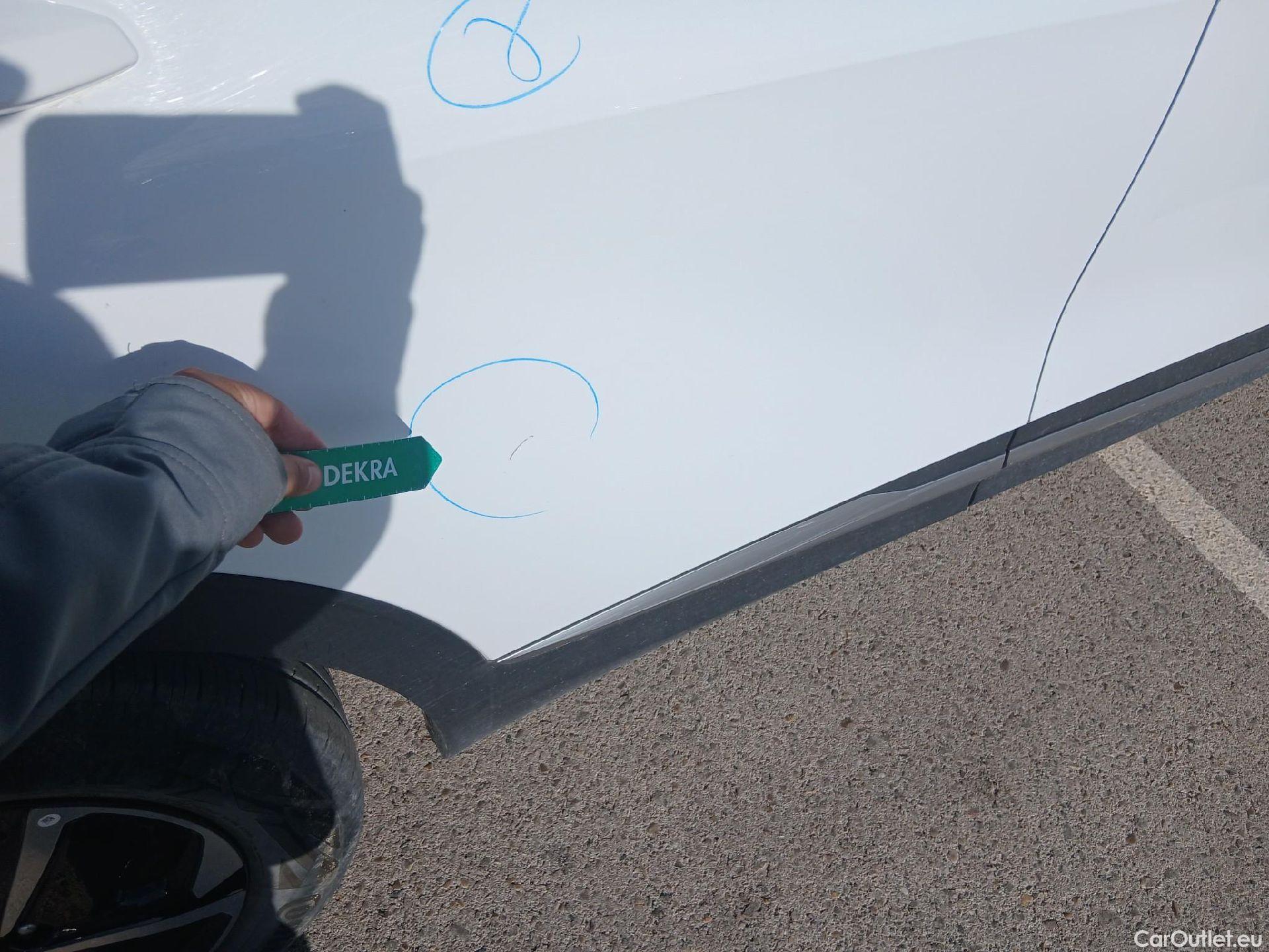  KIA  Sportage KIA  / 2022 / 5P / todoterreno 1.6 CRDi MHEV 100kW Business 4X4 DCT #30