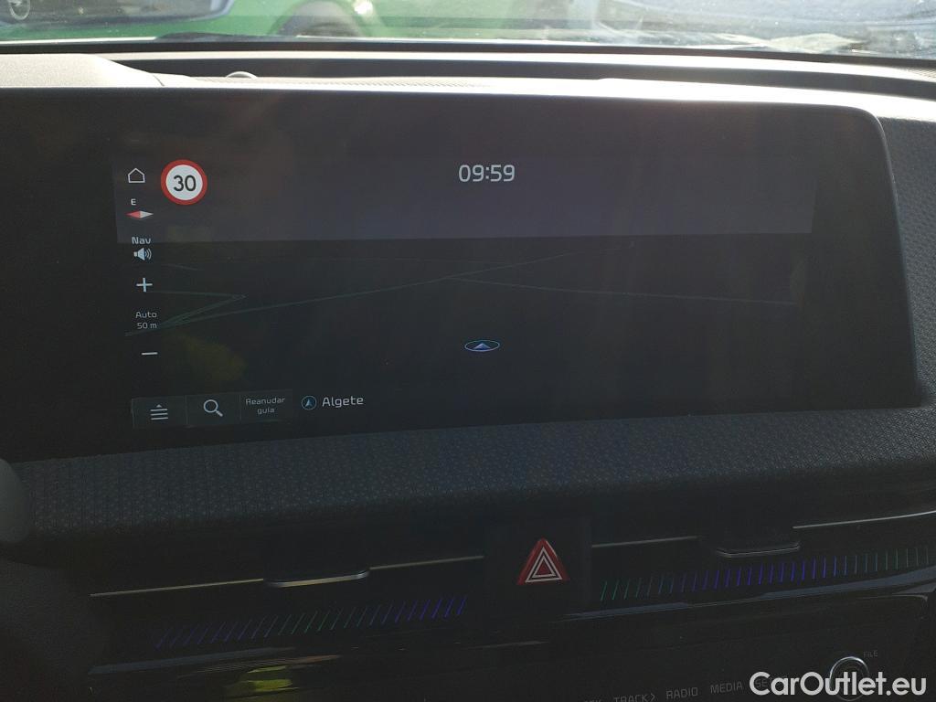 KIA  Ev6 KIA  / 2021 / 5P / todoterreno Air 77,4kWh 168kW RWD (Long Range) #12