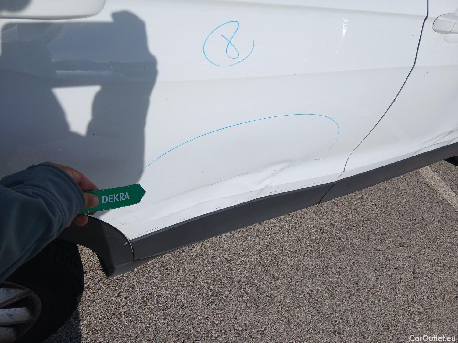  Volkswagen  T-CROSS VOLKSWAGEN  / 2018 / 5P / todoterreno Advance 1.0 TSI 81kW (110CV) DSG (AC3) #31