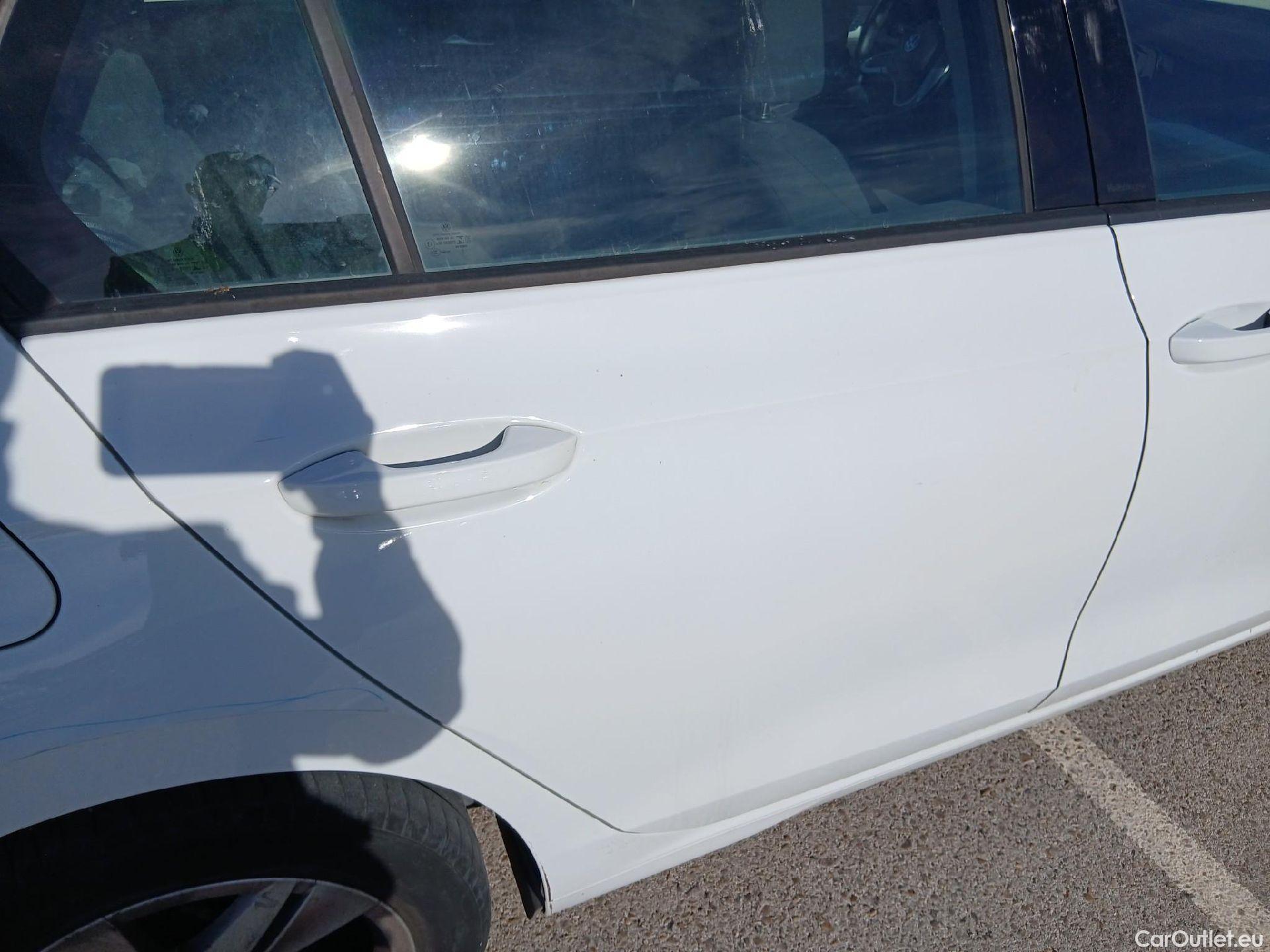 Volkswagen  Golf  VOLKSWAGEN / 2020 / 5P / berlina con portón 2.0 TDI 85kW (115CV) #19