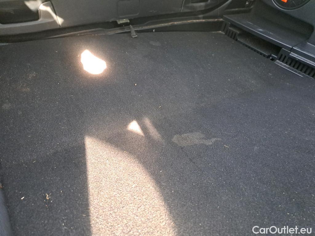 Toyota  RAV4 TOYOTA  / 2018 / 5P / todoterreno 2.5l 220H Feel! #27