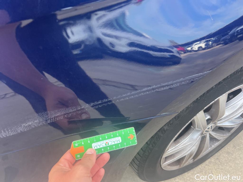 Volkswagen  Golf  VOLKSWAGEN / 2016 / 5P / familiar Last Edition 1.5 TSI 96kW(130CV) Variant #4