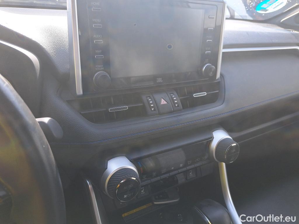 Toyota  RAV4 TOYOTA  / 2018 / 5P / todoterreno 2.5l 220H Feel! #31