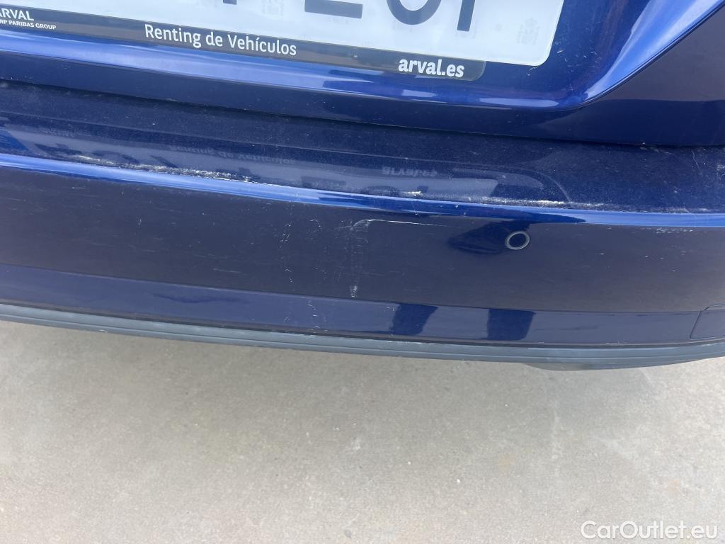 Volkswagen  Golf  VOLKSWAGEN / 2016 / 5P / familiar Last Edition 1.5 TSI 96kW(130CV) Variant #29