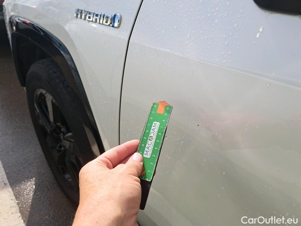 Toyota  RAV4 TOYOTA  / 2018 / 5P / todoterreno 2.5l 220H Feel! #2