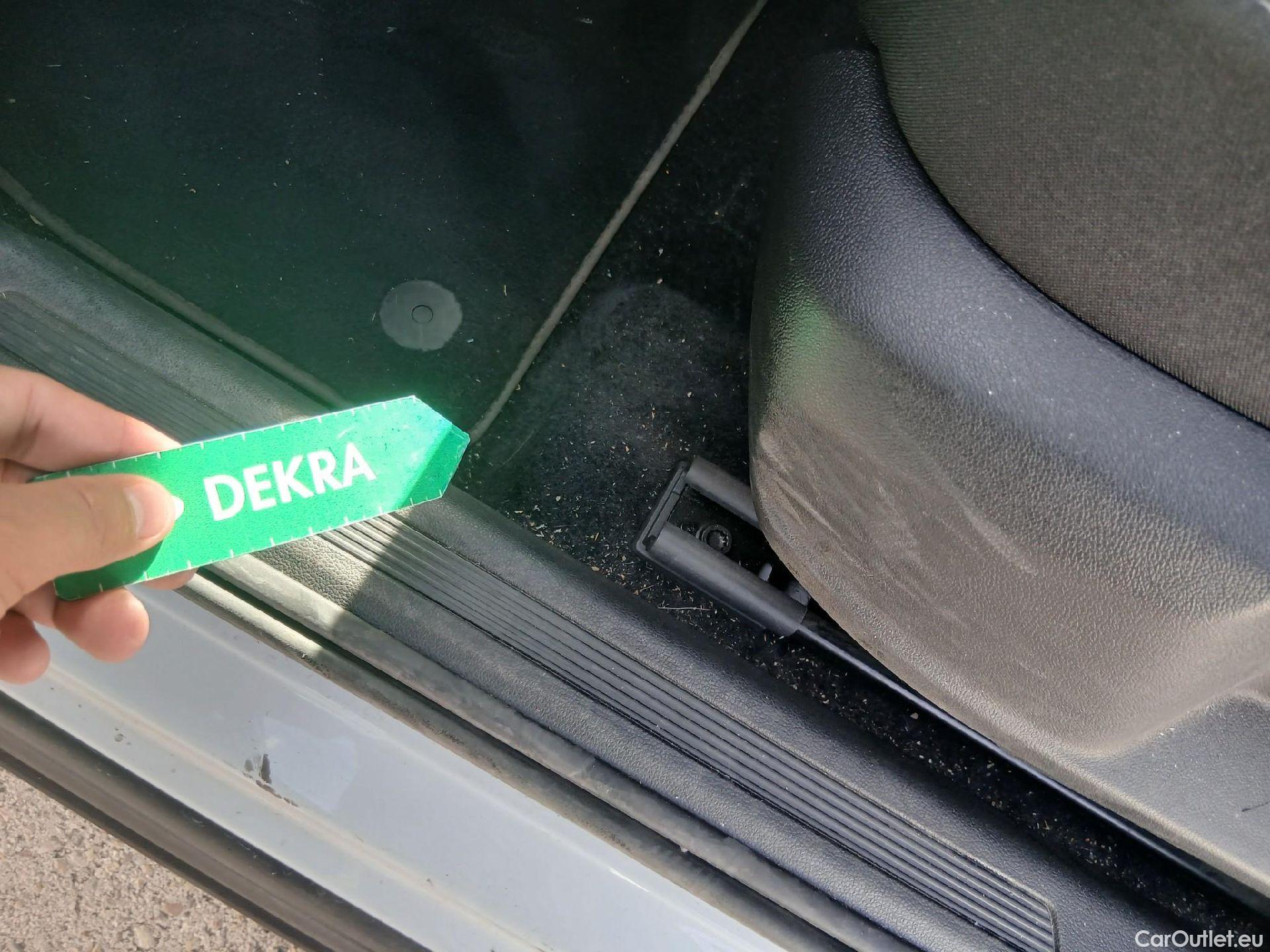  Volkswagen  T-CROSS VOLKSWAGEN  / 2018 / 5P / todoterreno Advance 1.0 TSI 81kW (110CV) DSG (AC3) #1