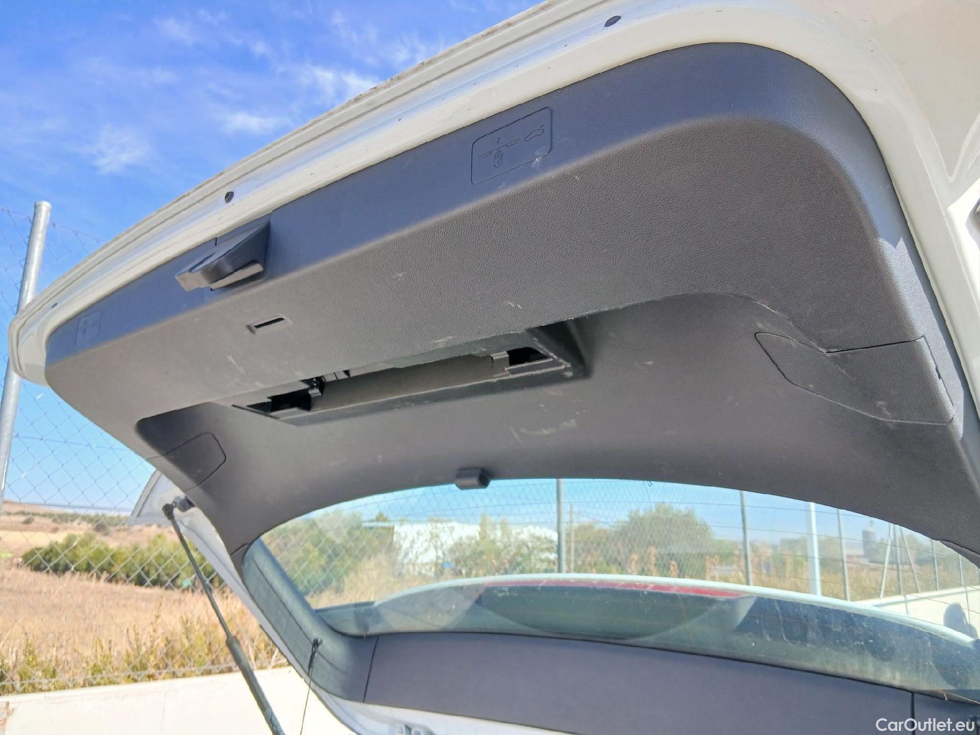 Volkswagen  Golf  VOLKSWAGEN / 2020 / 5P / berlina con portón 2.0 TDI 85kW (115CV) #15