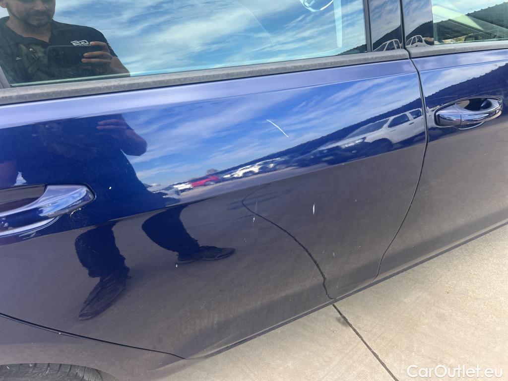 Volkswagen  Golf  VOLKSWAGEN / 2016 / 5P / familiar Last Edition 1.5 TSI 96kW(130CV) Variant #18