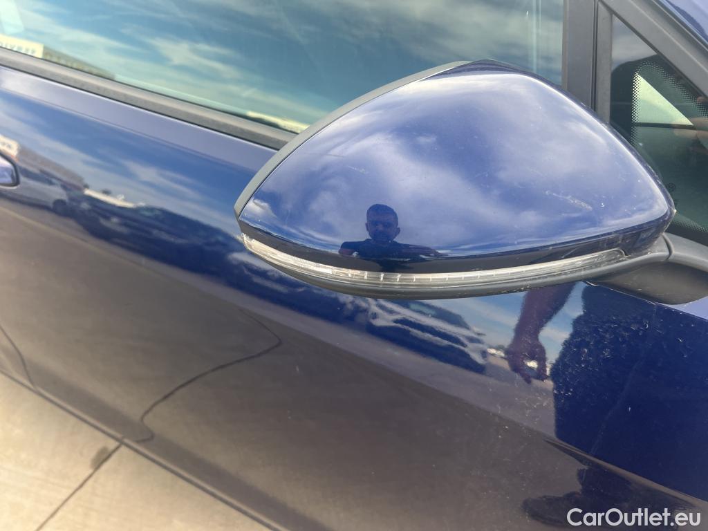 Volkswagen  Golf  VOLKSWAGEN / 2016 / 5P / familiar Last Edition 1.5 TSI 96kW(130CV) Variant #32