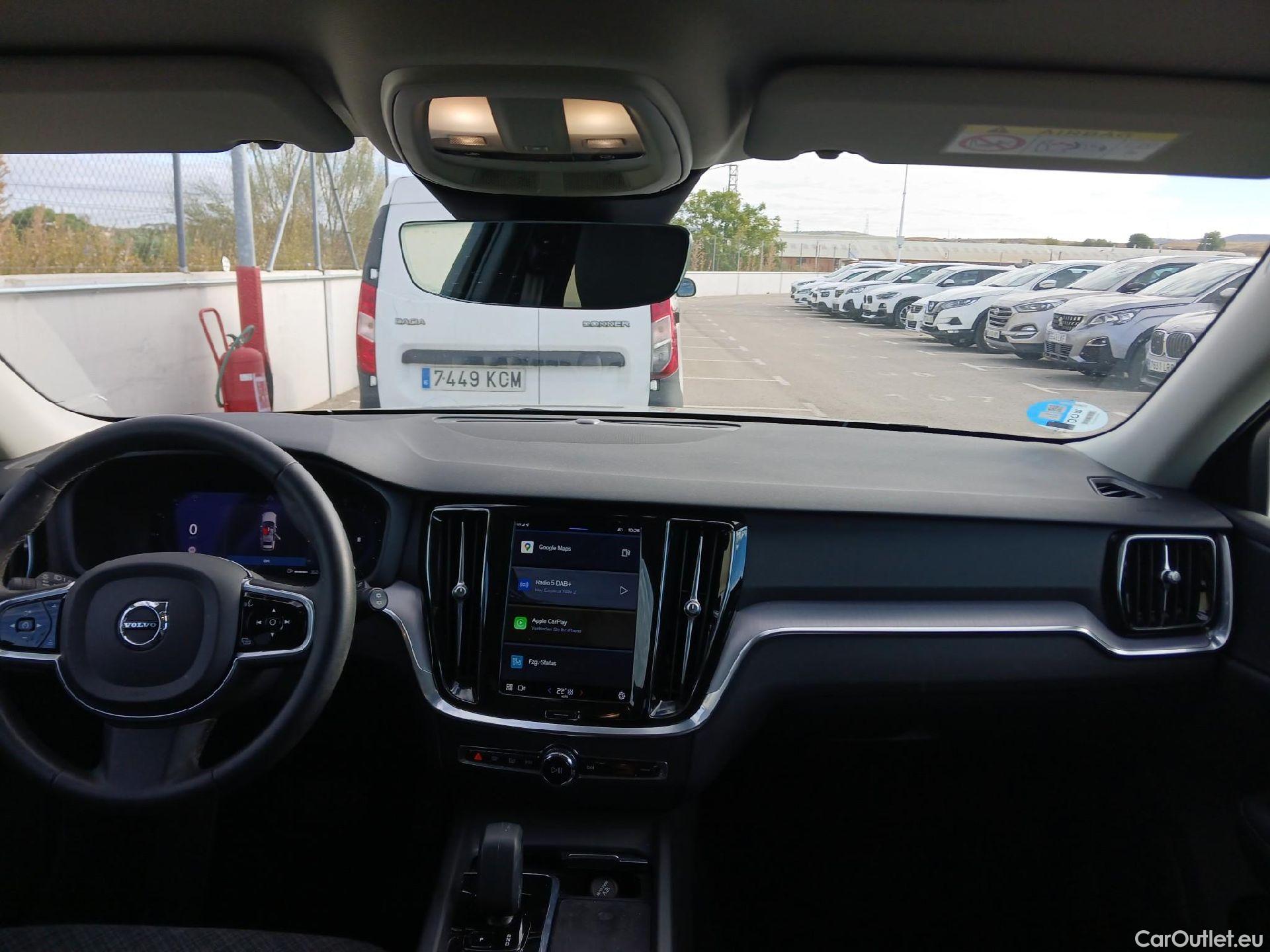 Volvo  V60 VOLVO  Cross Country / 2018 / 5P / familiar 2.0 B4 (D) AWD Cross Country Core Auto #3