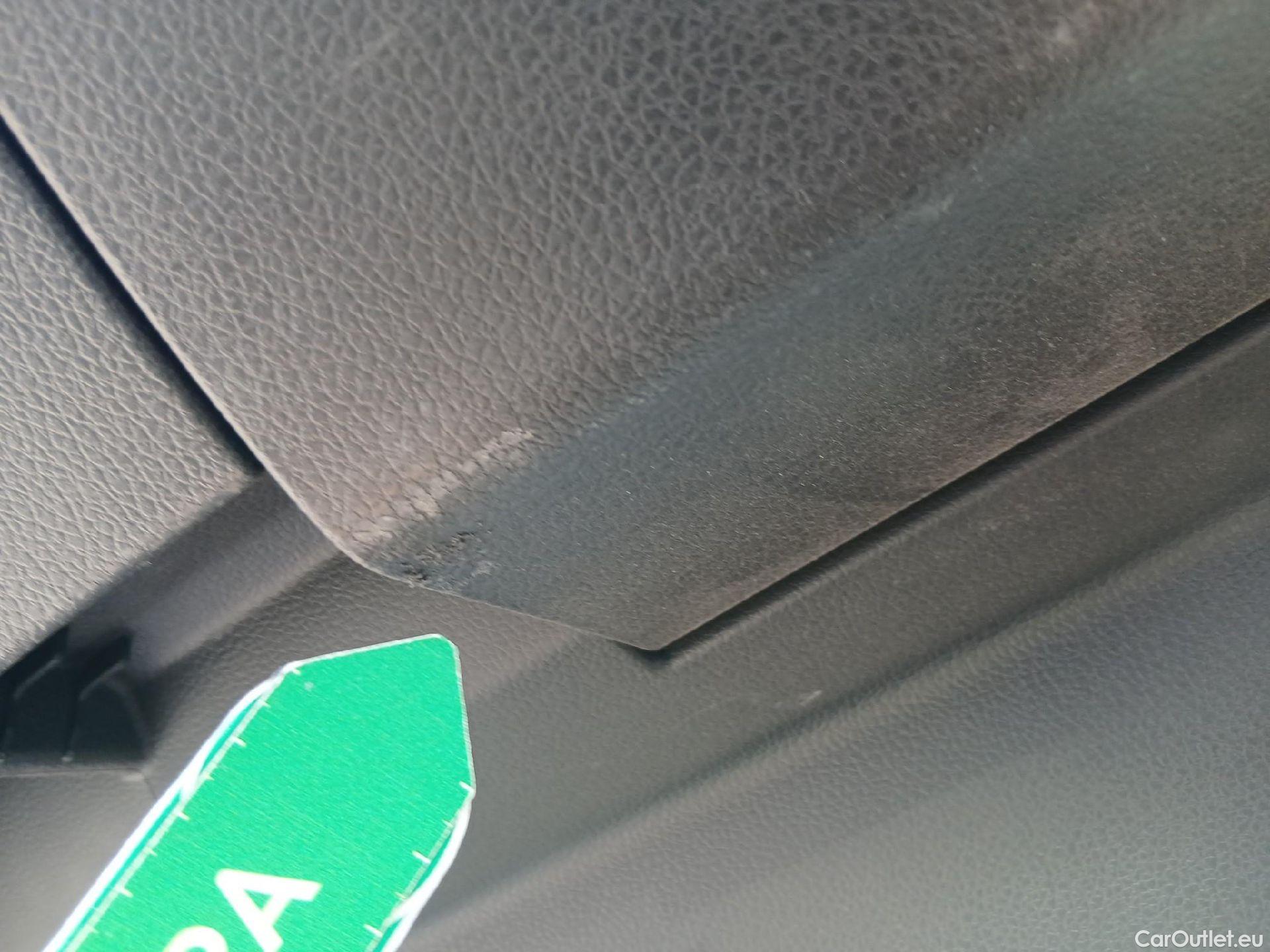 Volkswagen  Golf  VOLKSWAGEN / 2016 / 5P / berlina con portón Ready2Go 1.0 TSI 85kW (115CV) #7