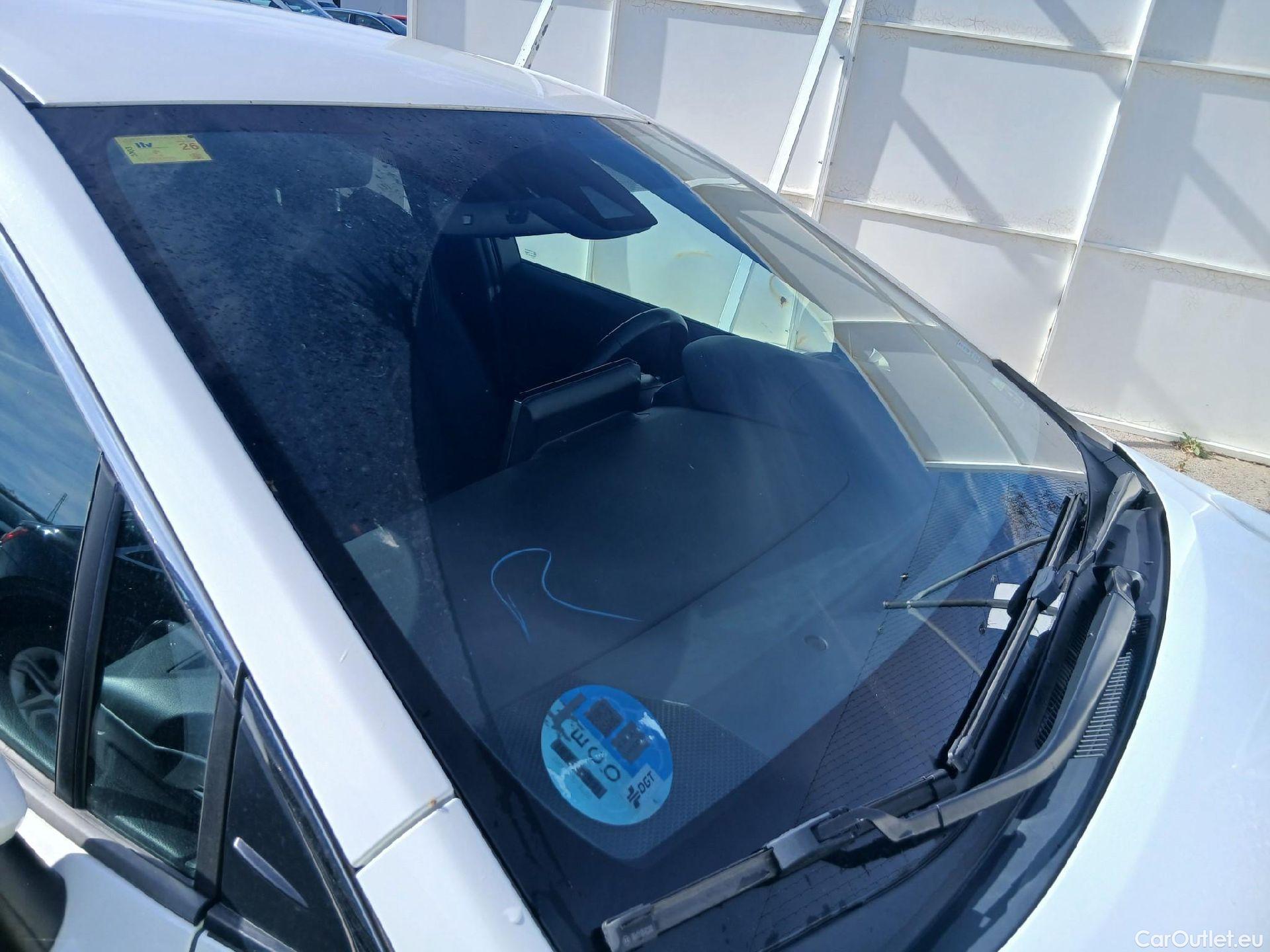 Toyota  Corolla TOYOTA  / 2020 / 5P / berlina con portón 1.8 125H STYLE E-CVT #15