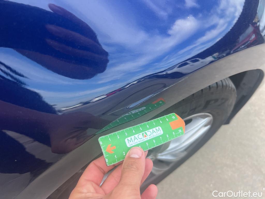 Volkswagen  Golf  VOLKSWAGEN / 2016 / 5P / familiar Last Edition 1.5 TSI 96kW(130CV) Variant #2