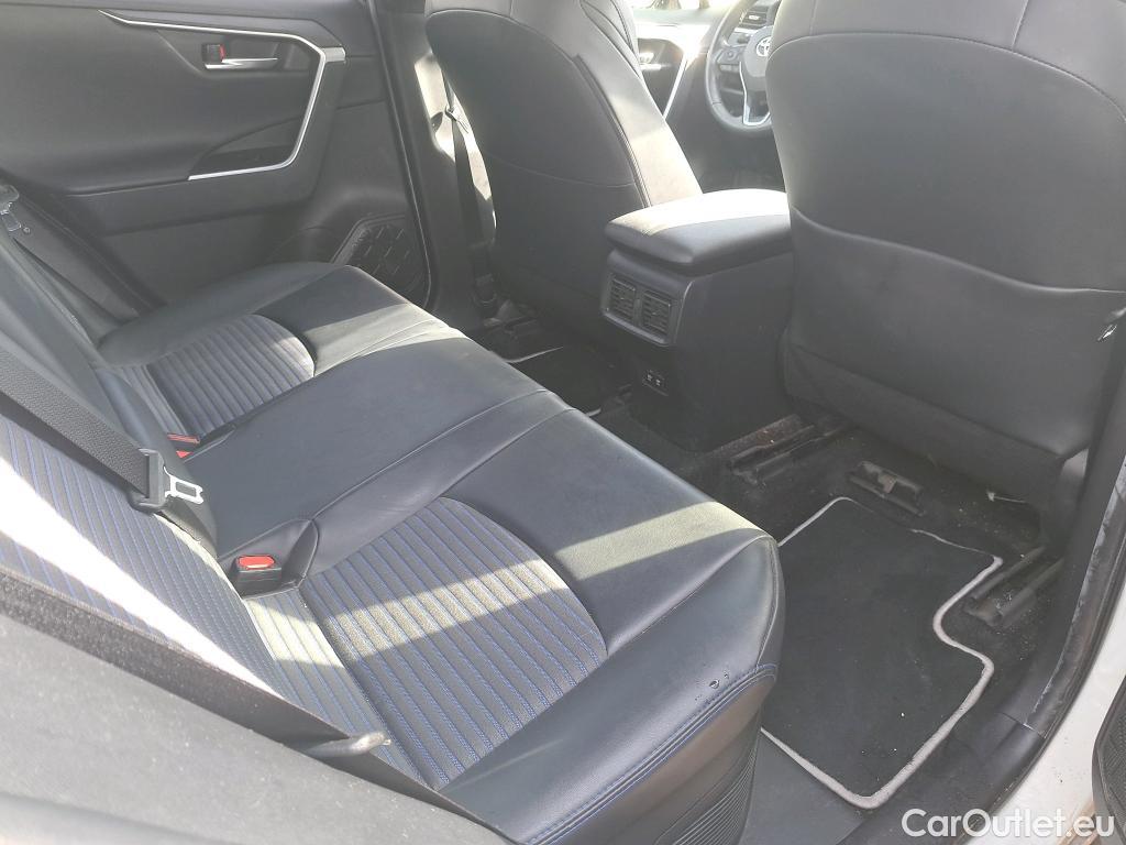 Toyota  RAV4 TOYOTA  / 2018 / 5P / todoterreno 2.5l 220H Feel! #29