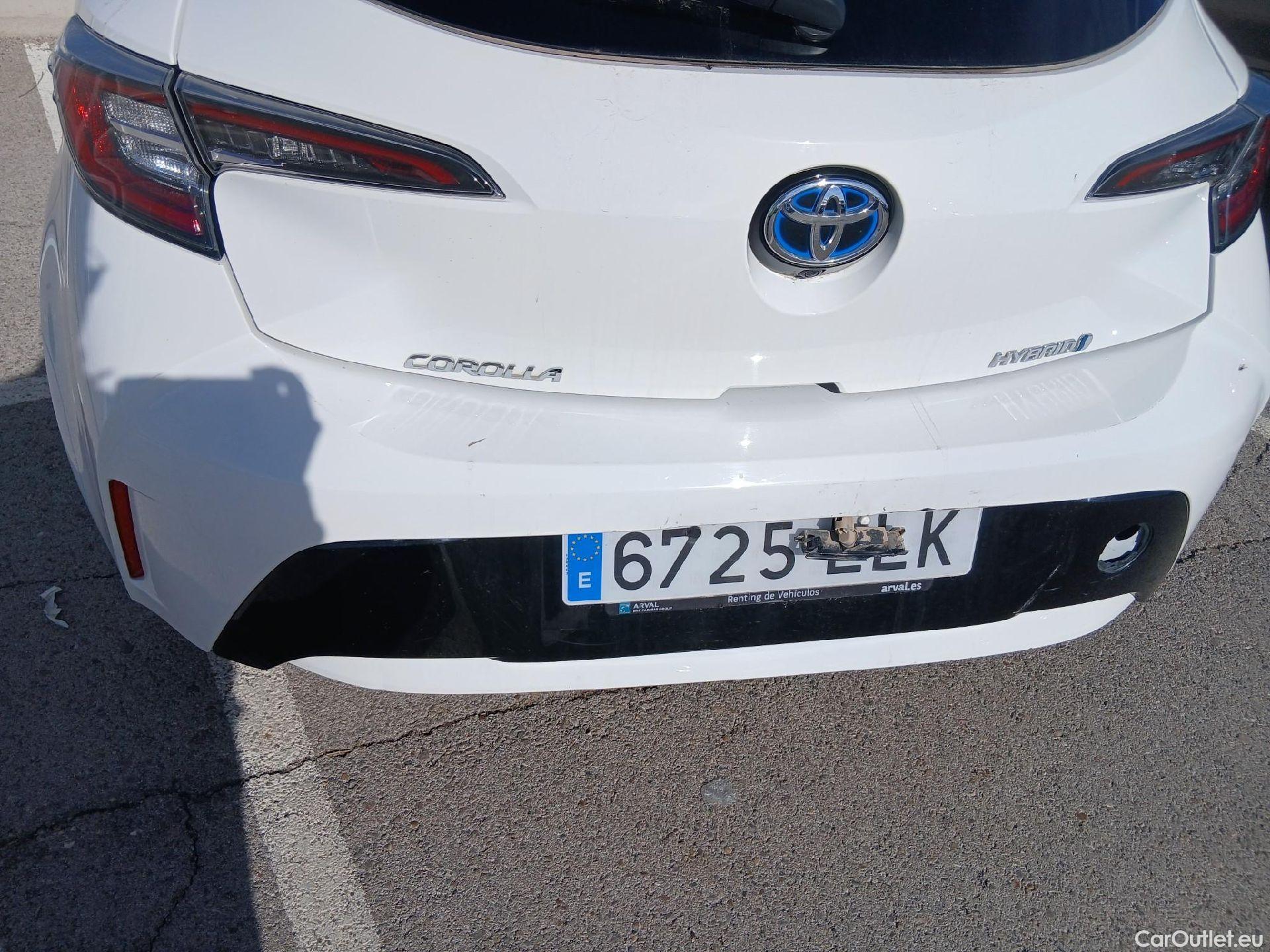 Toyota  Corolla TOYOTA  / 2020 / 5P / berlina con portón 1.8 125H STYLE E-CVT #35