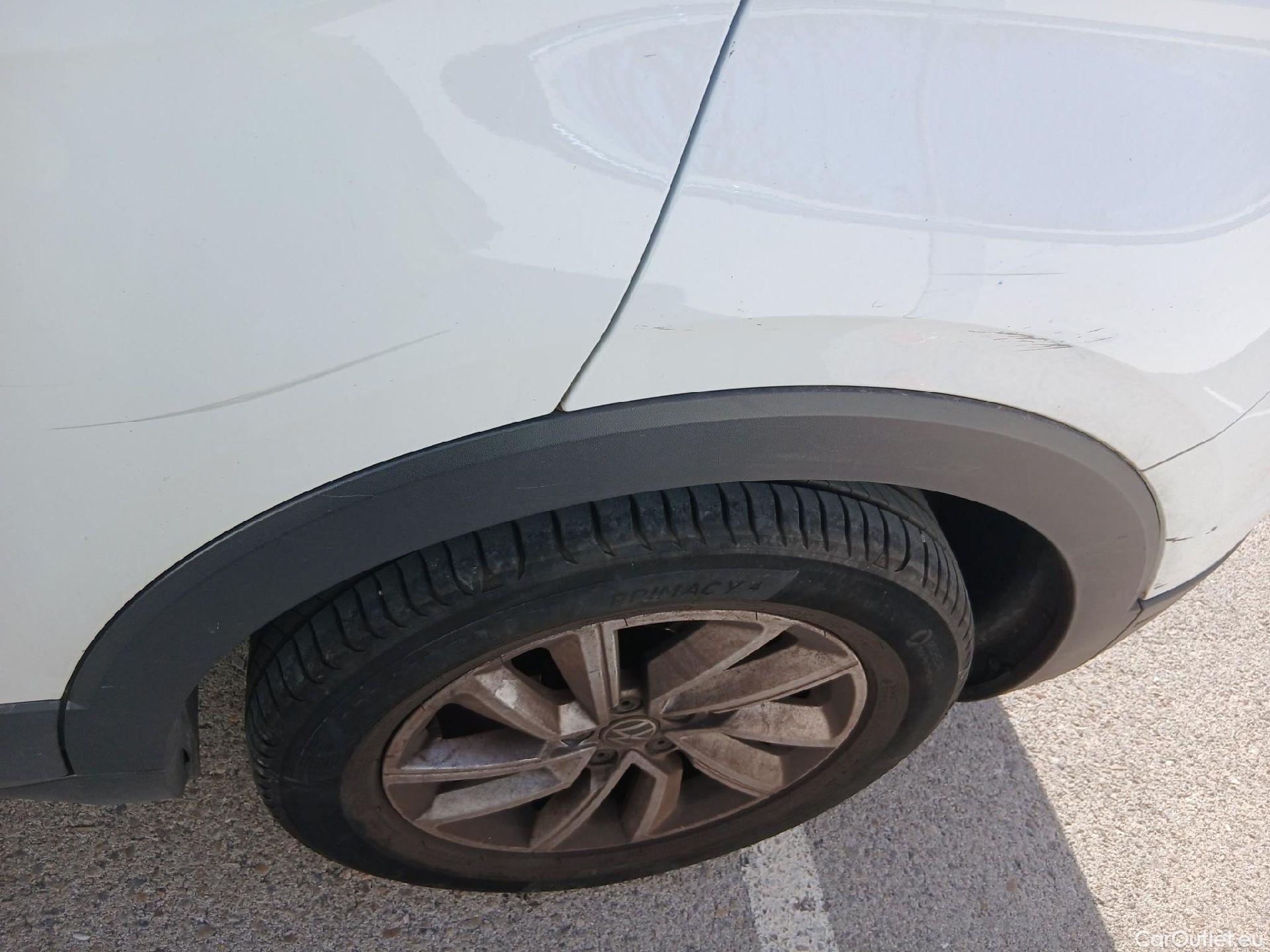  Volkswagen  T-CROSS VOLKSWAGEN  / 2018 / 5P / todoterreno Advance 1.0 TSI 81kW (110CV) DSG (AC3) #19