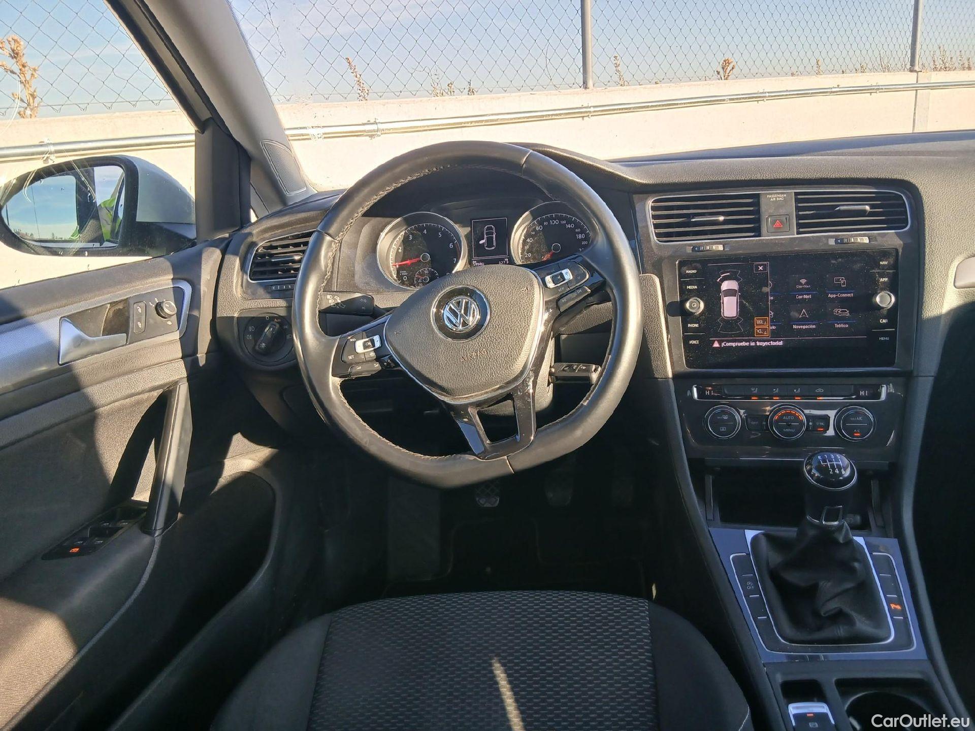 Volkswagen  Golf  VOLKSWAGEN / 2016 / 5P / berlina con portón Ready2Go 1.0 TSI 85kW (115CV) #3