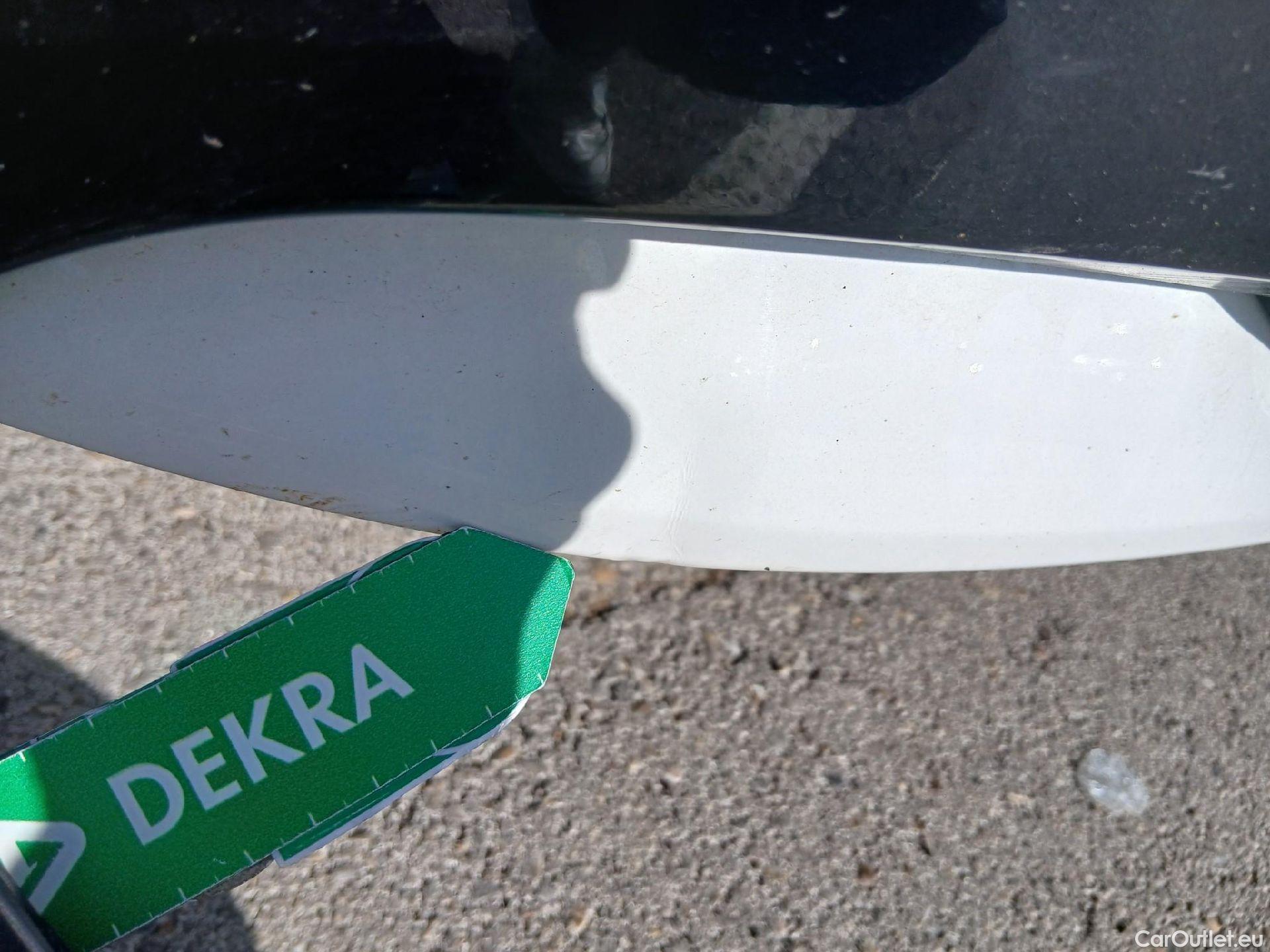 Toyota  Corolla TOYOTA  / 2020 / 5P / berlina con portón 1.8 125H STYLE E-CVT #34