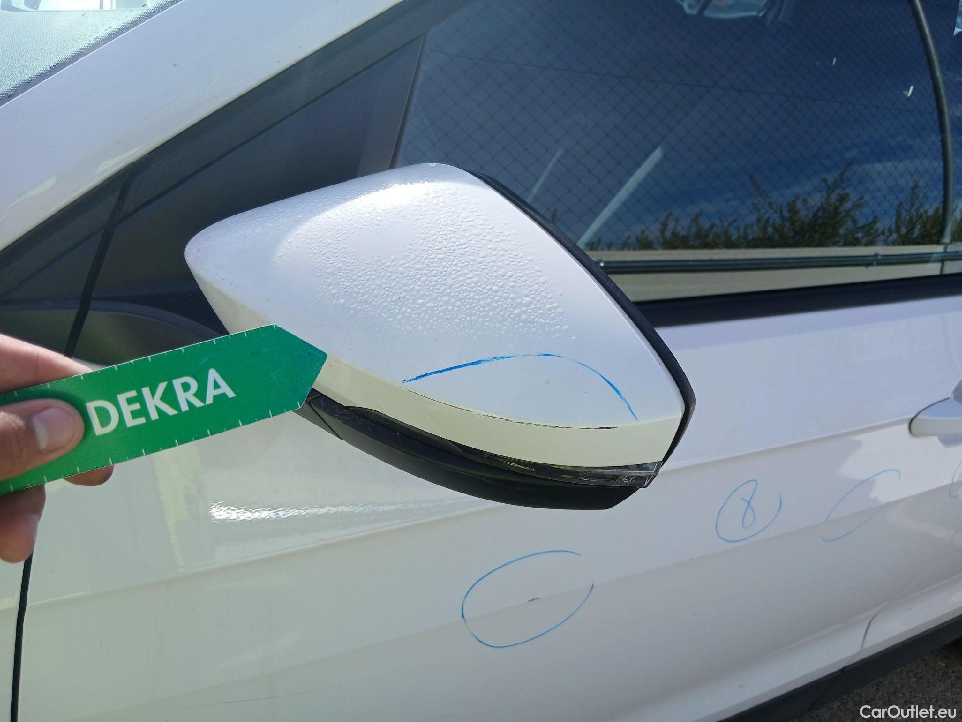  Volkswagen  T-CROSS VOLKSWAGEN  / 2018 / 5P / todoterreno Advance 1.0 TSI 81kW (110CV) DSG (AC3) #14