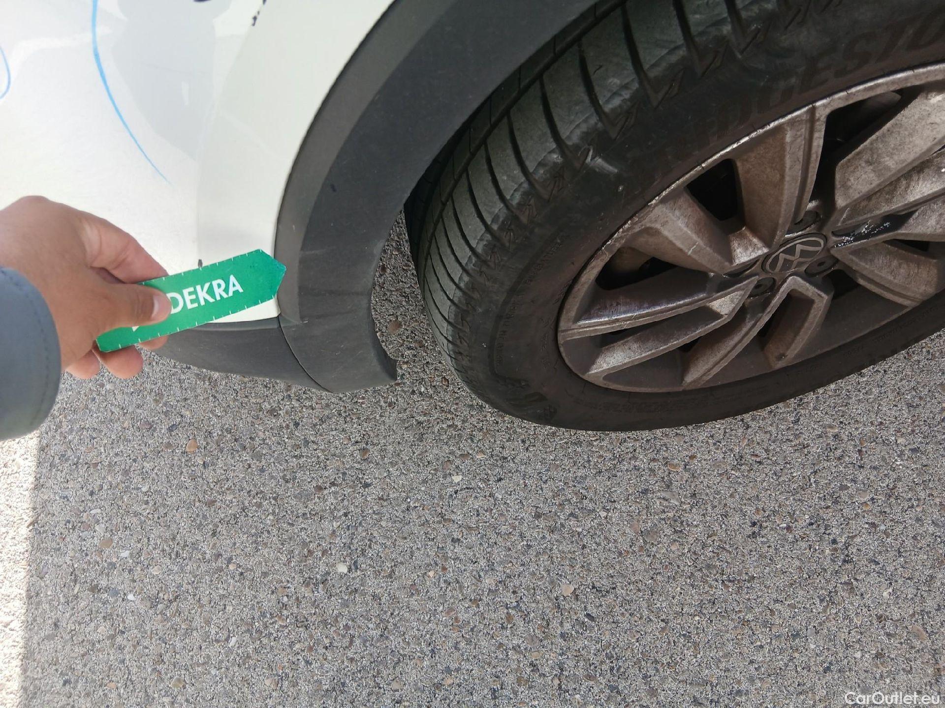  Volkswagen  T-CROSS VOLKSWAGEN  / 2018 / 5P / todoterreno Advance 1.0 TSI 81kW (110CV) DSG (AC3) #11