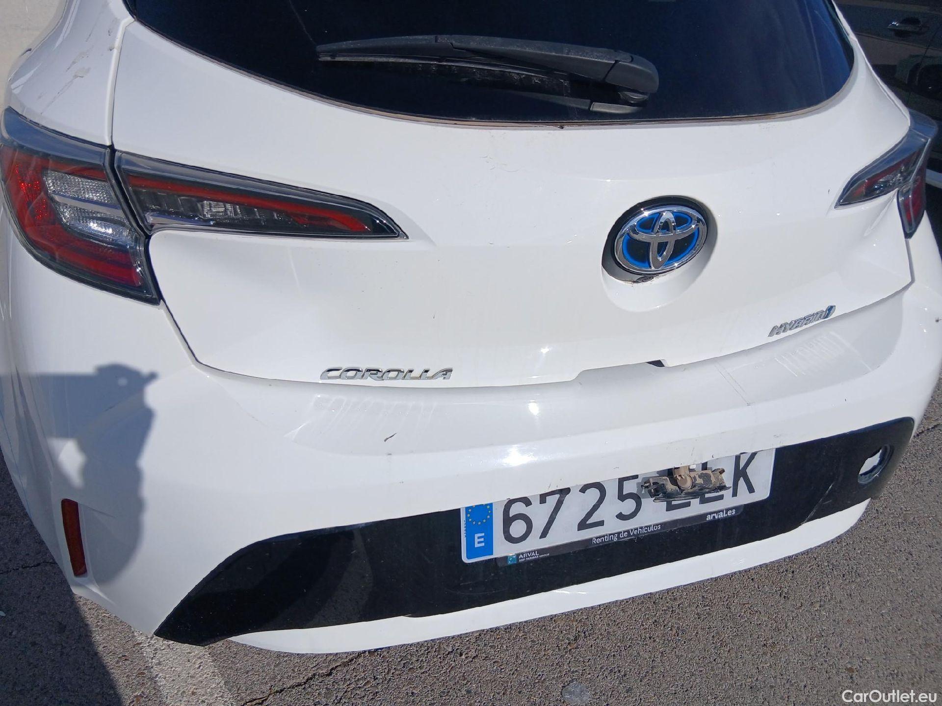 Toyota  Corolla TOYOTA  / 2020 / 5P / berlina con portón 1.8 125H STYLE E-CVT #33