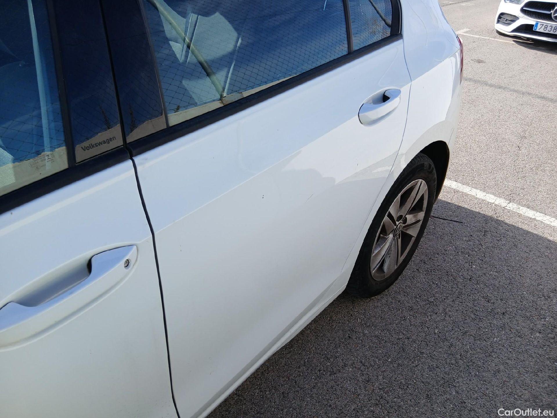 Volkswagen  Golf  VOLKSWAGEN / 2020 / 5P / berlina con portón 2.0 TDI 85kW (115CV) #11