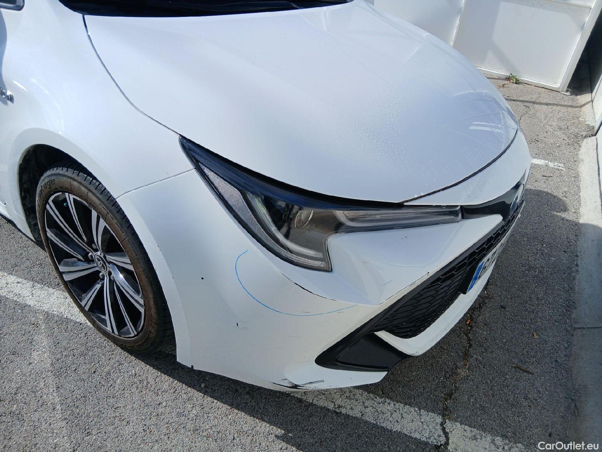 Toyota  Corolla TOYOTA  / 2020 / 5P / berlina con portón 1.8 125H STYLE E-CVT #16