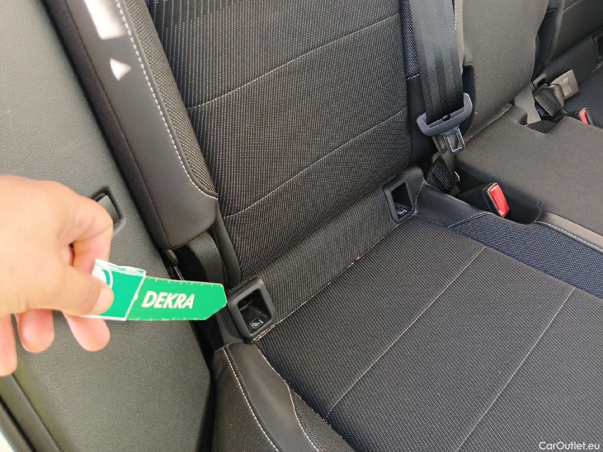  Volkswagen  T-CROSS VOLKSWAGEN  / 2018 / 5P / todoterreno Sport 1.0 TSI 81kW (110CV) #2