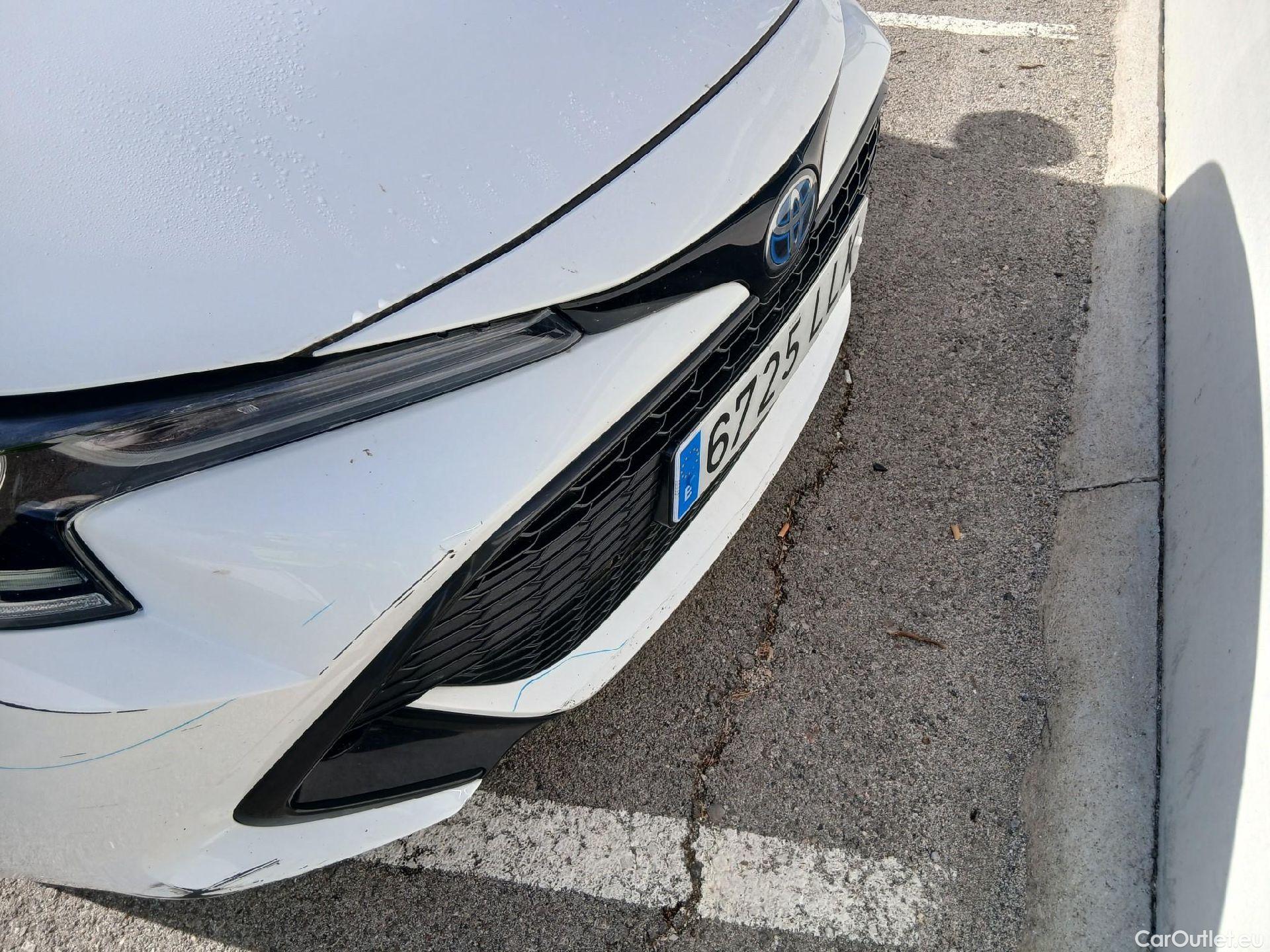 Toyota  Corolla TOYOTA  / 2020 / 5P / berlina con portón 1.8 125H STYLE E-CVT #20