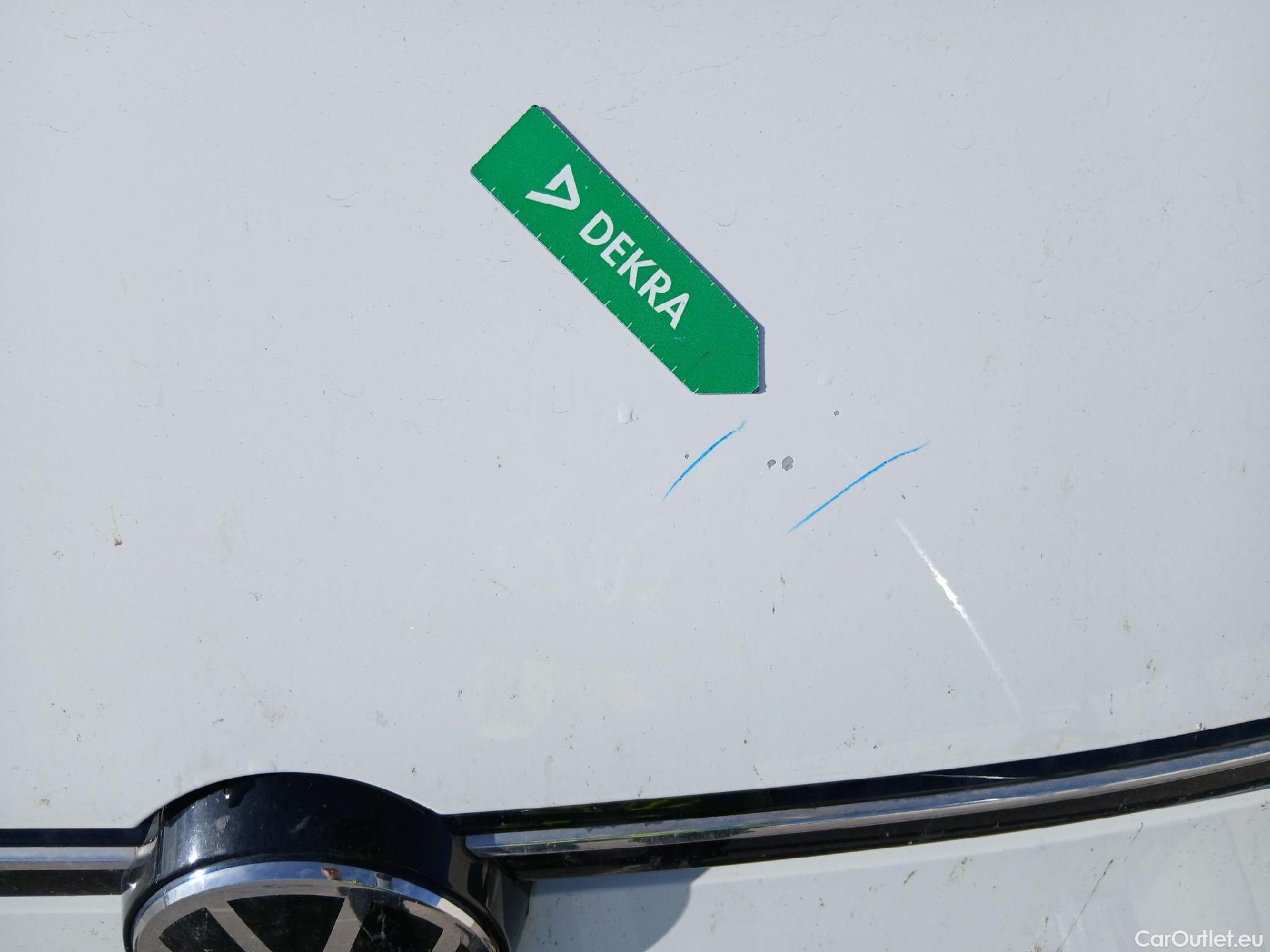 Volkswagen  Golf  VOLKSWAGEN / 2020 / 5P / berlina con portón 2.0 TDI 85kW (115CV) #6