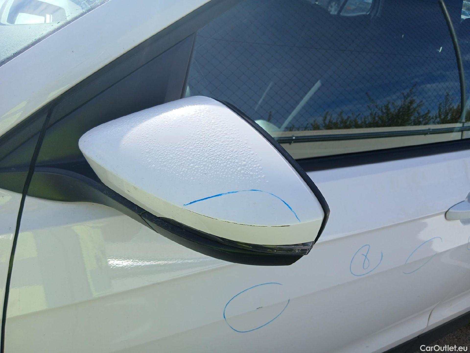  Volkswagen  T-CROSS VOLKSWAGEN  / 2018 / 5P / todoterreno Advance 1.0 TSI 81kW (110CV) DSG (AC3) #13