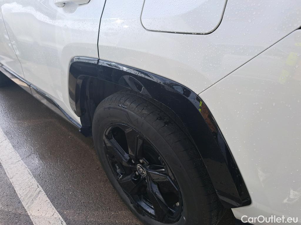 Toyota  RAV4 TOYOTA  / 2018 / 5P / todoterreno 2.5l 220H Feel! #32