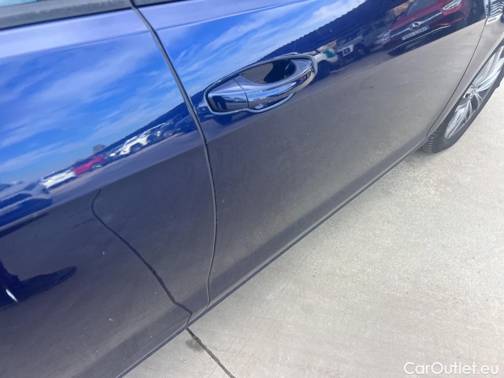 Volkswagen  Golf  VOLKSWAGEN / 2016 / 5P / familiar Last Edition 1.5 TSI 96kW(130CV) Variant #13