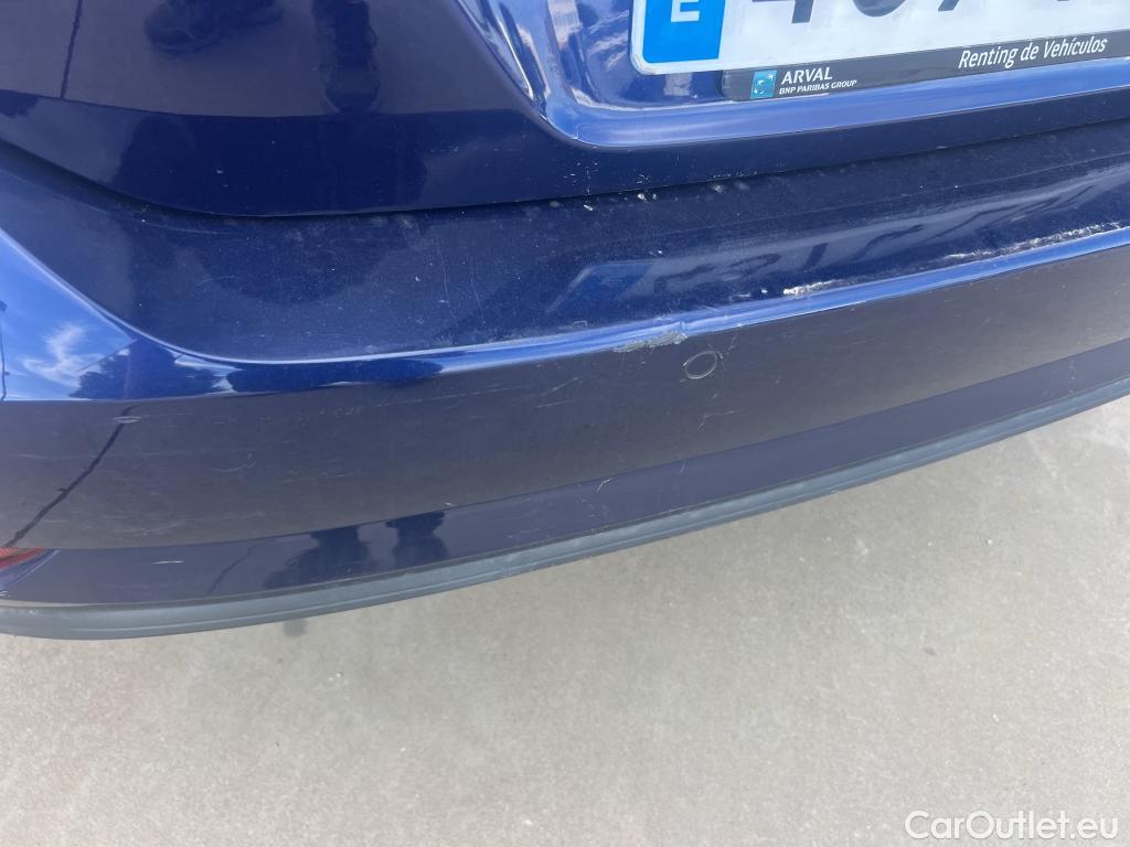 Volkswagen  Golf  VOLKSWAGEN / 2016 / 5P / familiar Last Edition 1.5 TSI 96kW(130CV) Variant #30