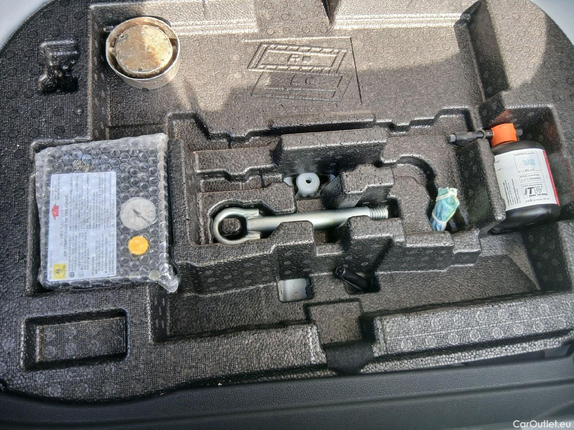 Toyota  Corolla TOYOTA  / 2020 / 5P / berlina con portón 1.8 125H STYLE E-CVT #15