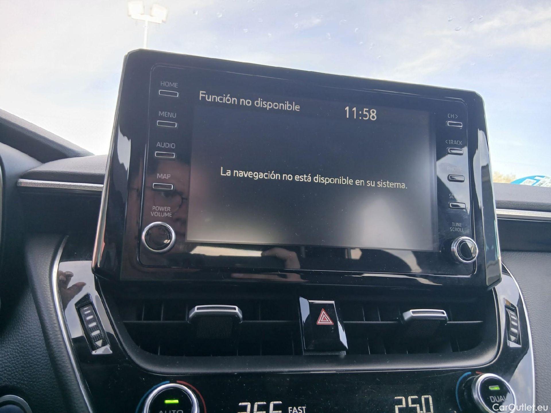 Toyota  Corolla TOYOTA  / 2020 / 5P / berlina con portón 1.8 125H STYLE E-CVT #13