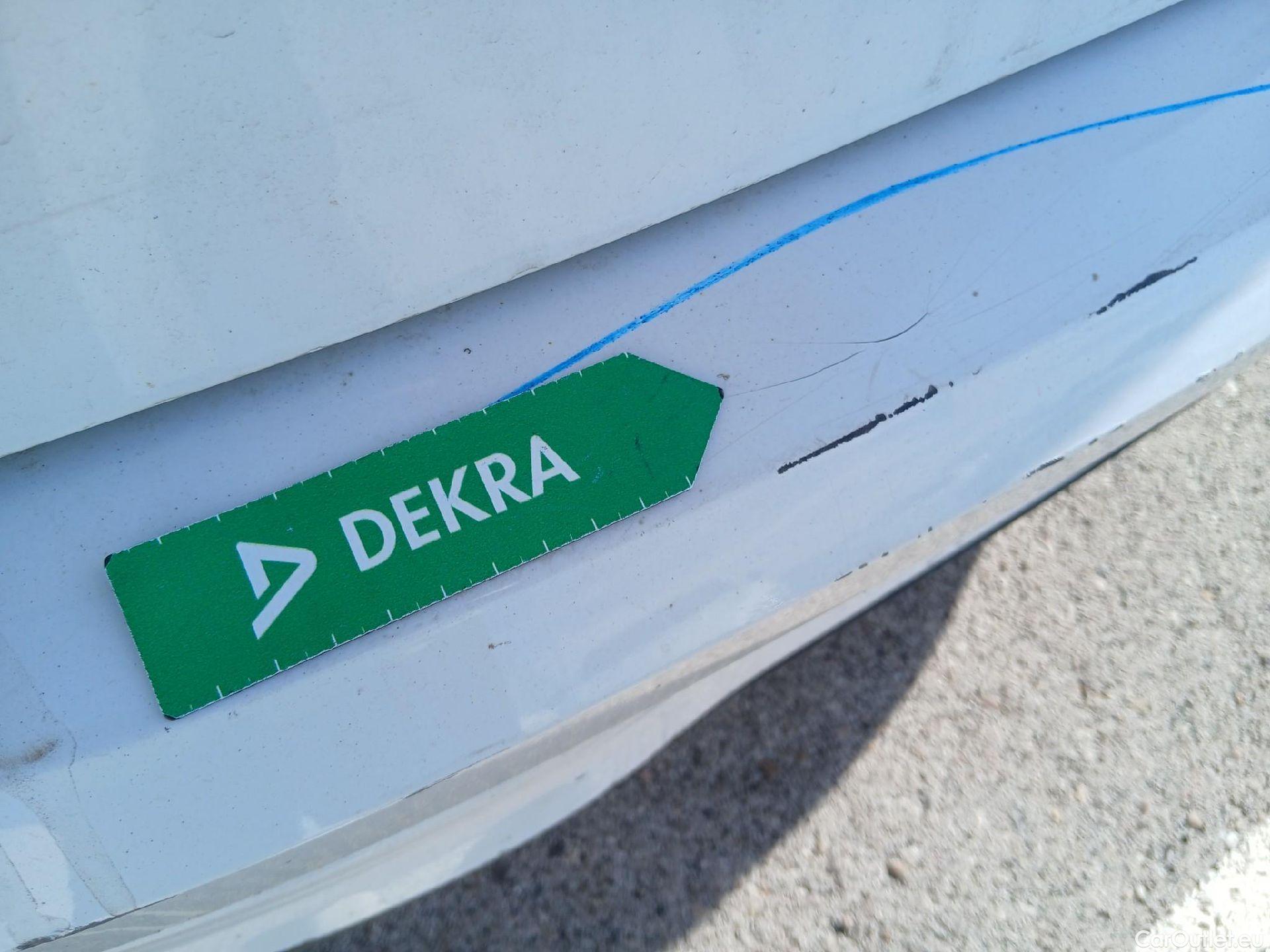 Volkswagen  Golf  VOLKSWAGEN / 2020 / 5P / berlina con portón 2.0 TDI 85kW (115CV) #12