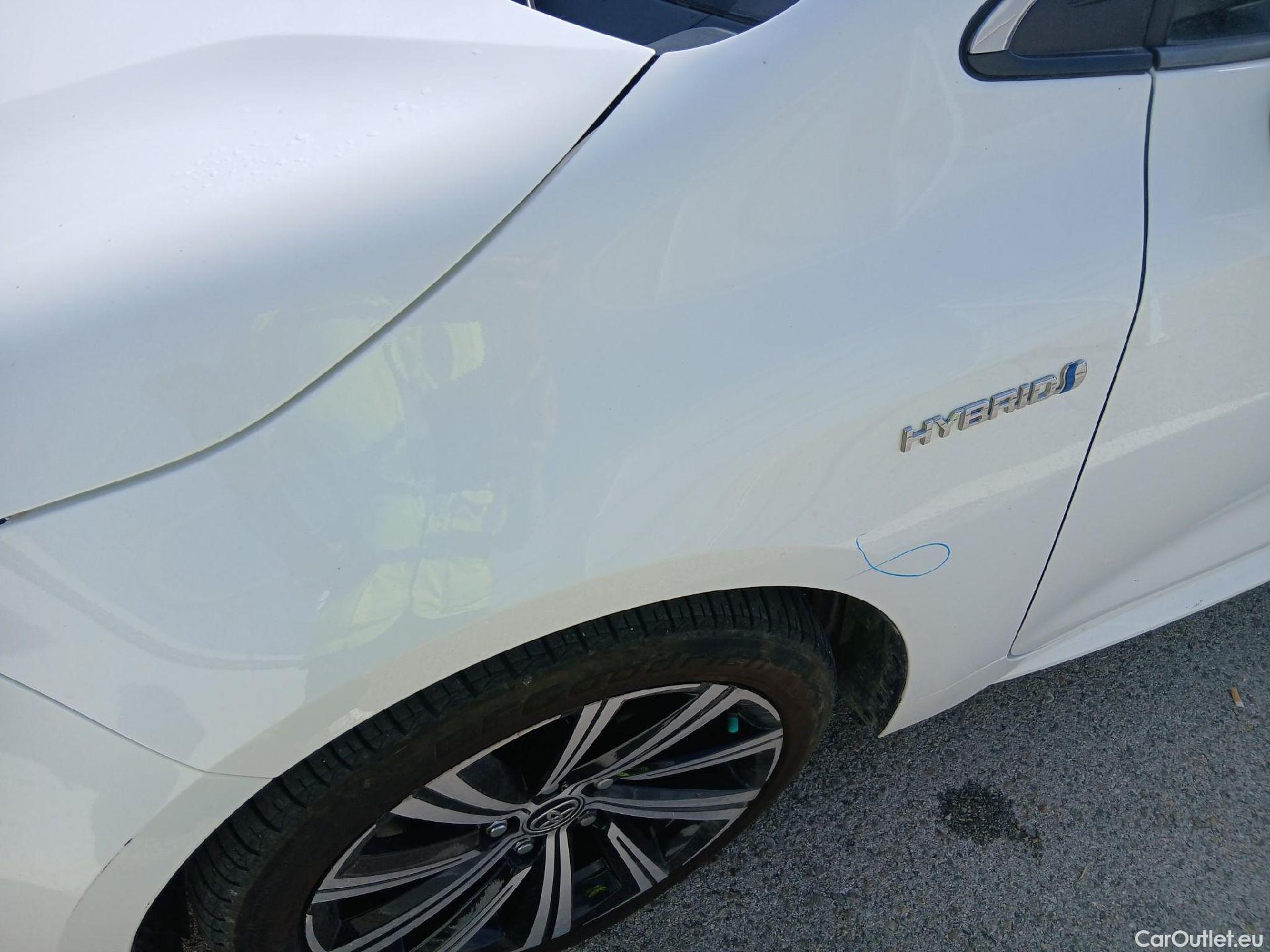 Toyota  Corolla TOYOTA  / 2020 / 5P / berlina con portón 1.8 125H STYLE E-CVT #22