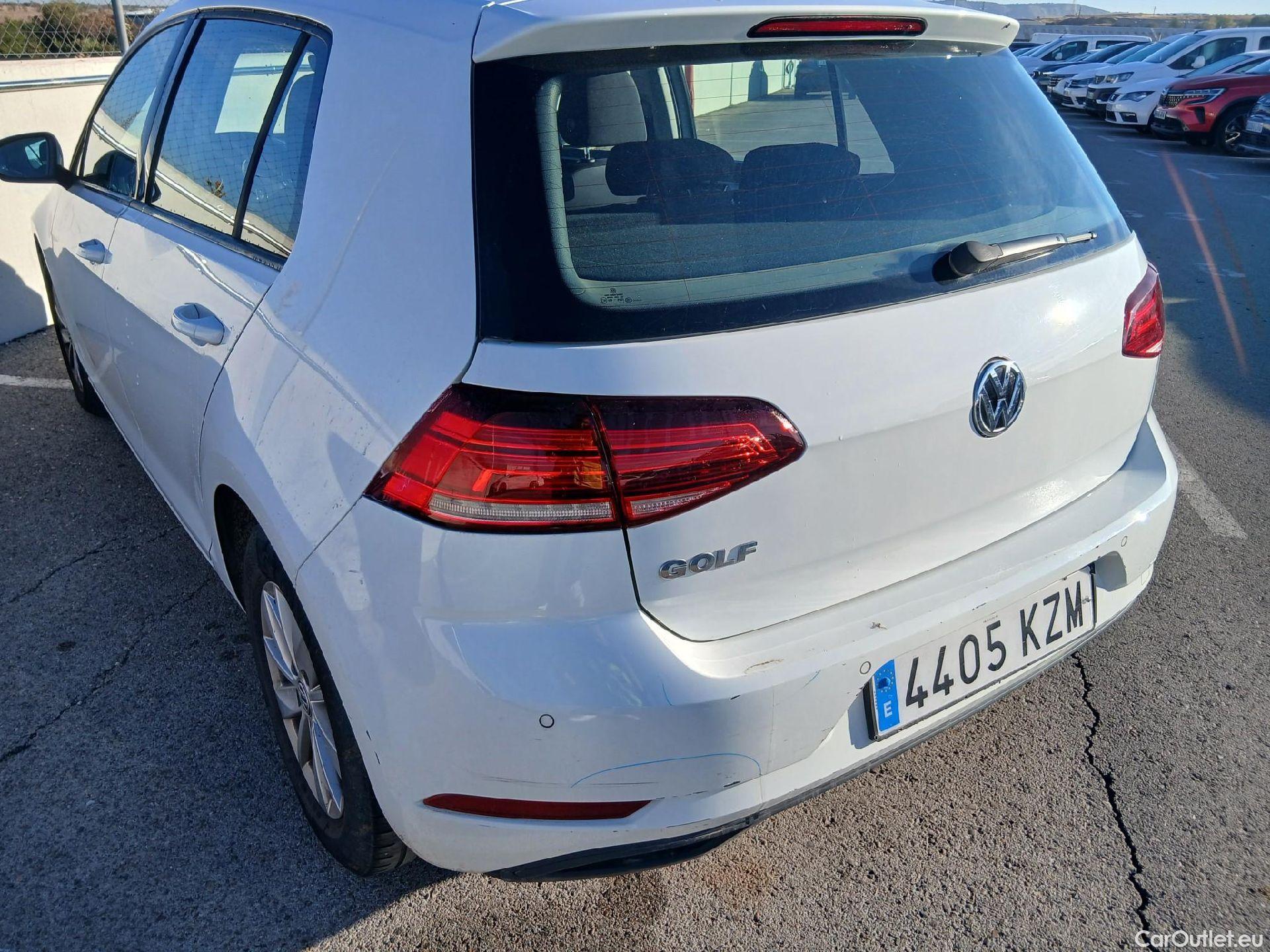 Volkswagen  Golf  VOLKSWAGEN / 2016 / 5P / berlina con portón Ready2Go 1.0 TSI 85kW (115CV) #22