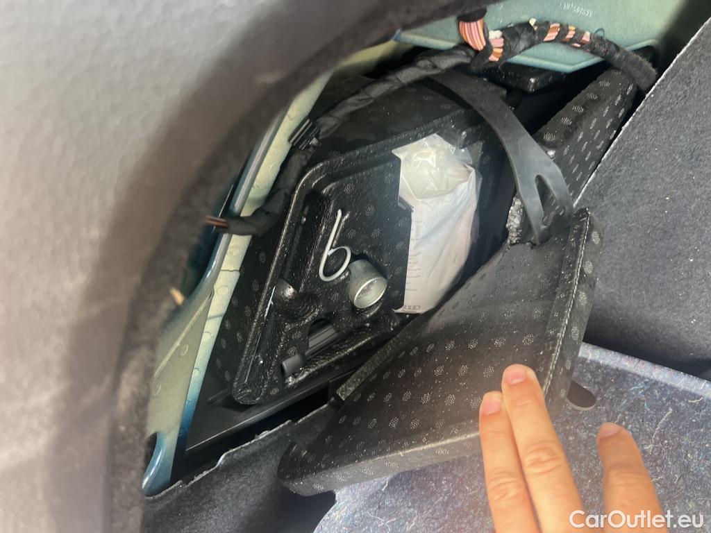 Volkswagen  Golf  VOLKSWAGEN / 2016 / 5P / familiar Last Edition 1.5 TSI 96kW(130CV) Variant #10