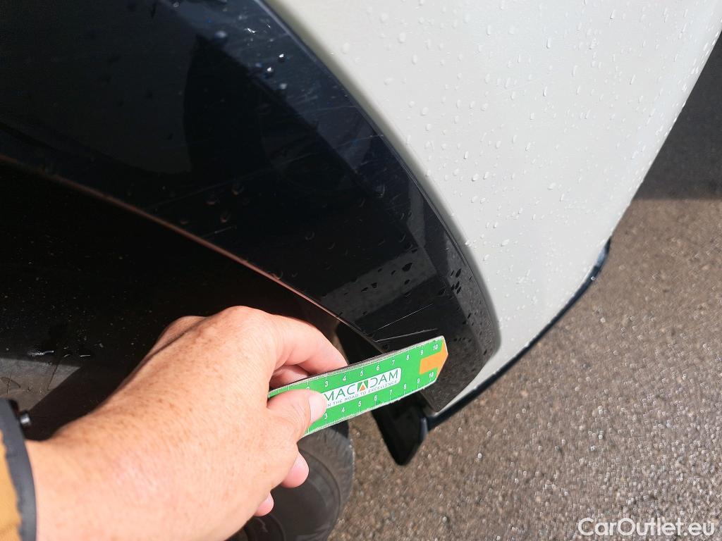 Toyota  RAV4 TOYOTA  / 2018 / 5P / todoterreno 2.5l 220H Feel! #26