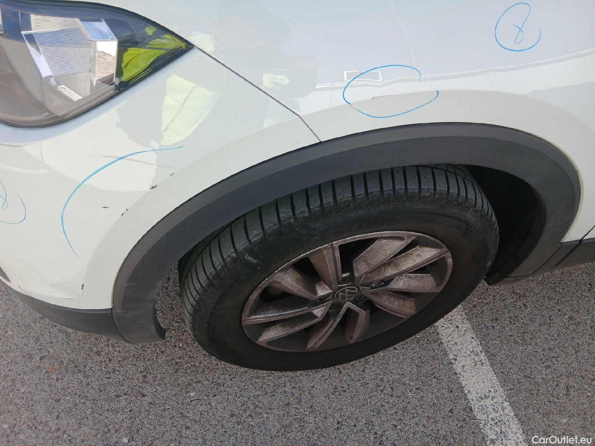  Volkswagen  T-CROSS VOLKSWAGEN  / 2018 / 5P / todoterreno Advance 1.0 TSI 81kW (110CV) DSG (AC3) #12