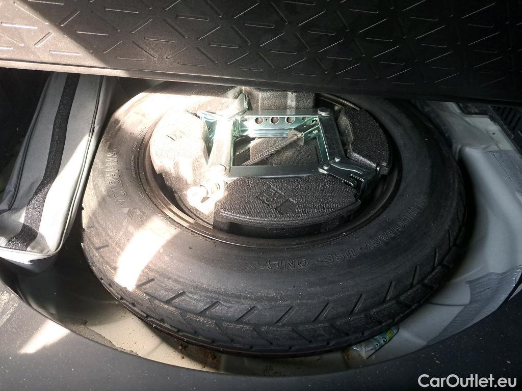 Toyota  RAV4 TOYOTA  / 2018 / 5P / todoterreno 2.5l 220H Feel! #10