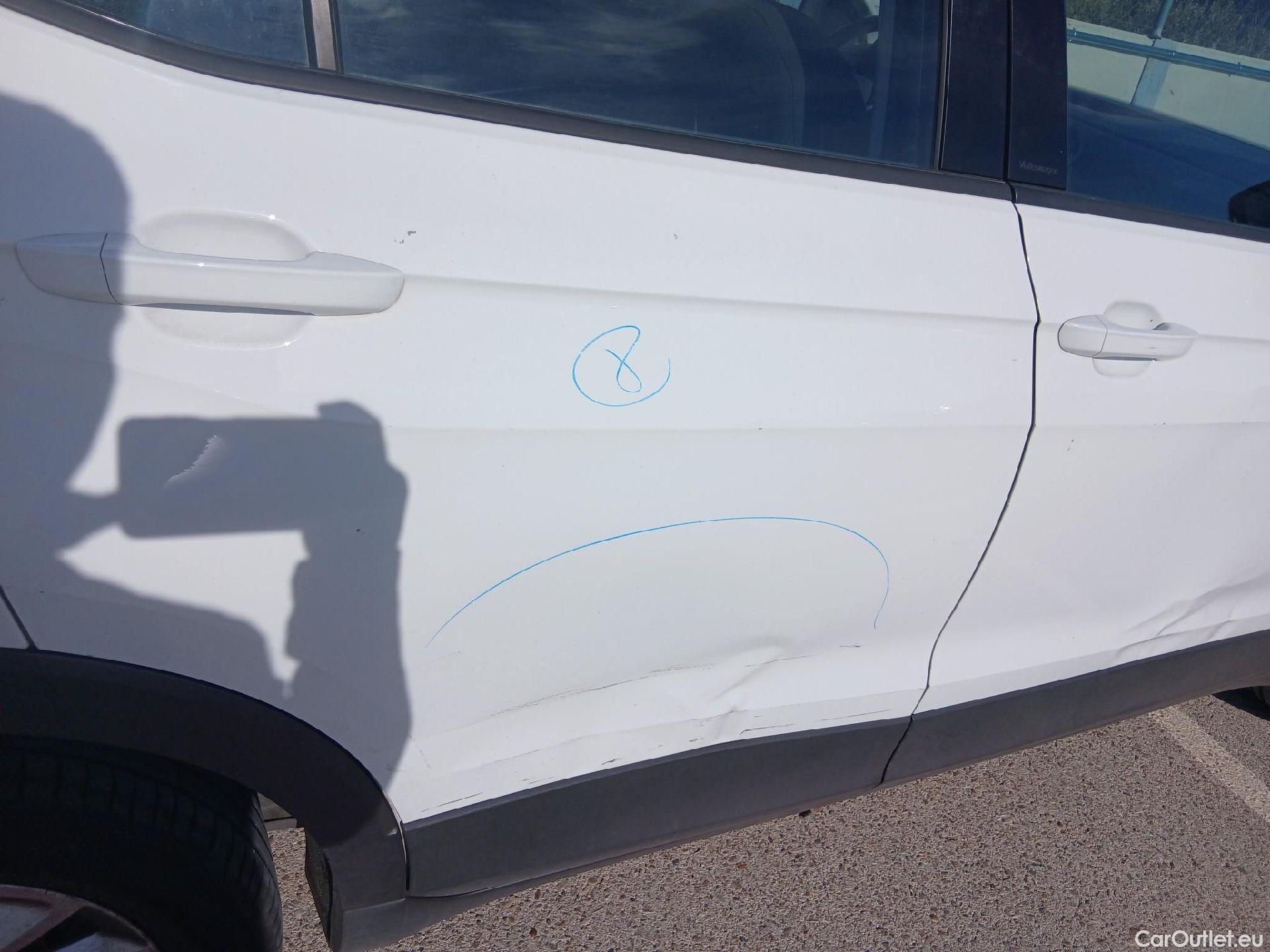  Volkswagen  T-CROSS VOLKSWAGEN  / 2018 / 5P / todoterreno Advance 1.0 TSI 81kW (110CV) DSG (AC3) #32